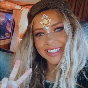 Meet your Posher, Melanie